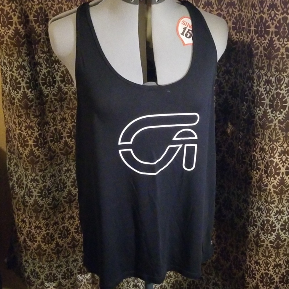 2 XXL sports tanks